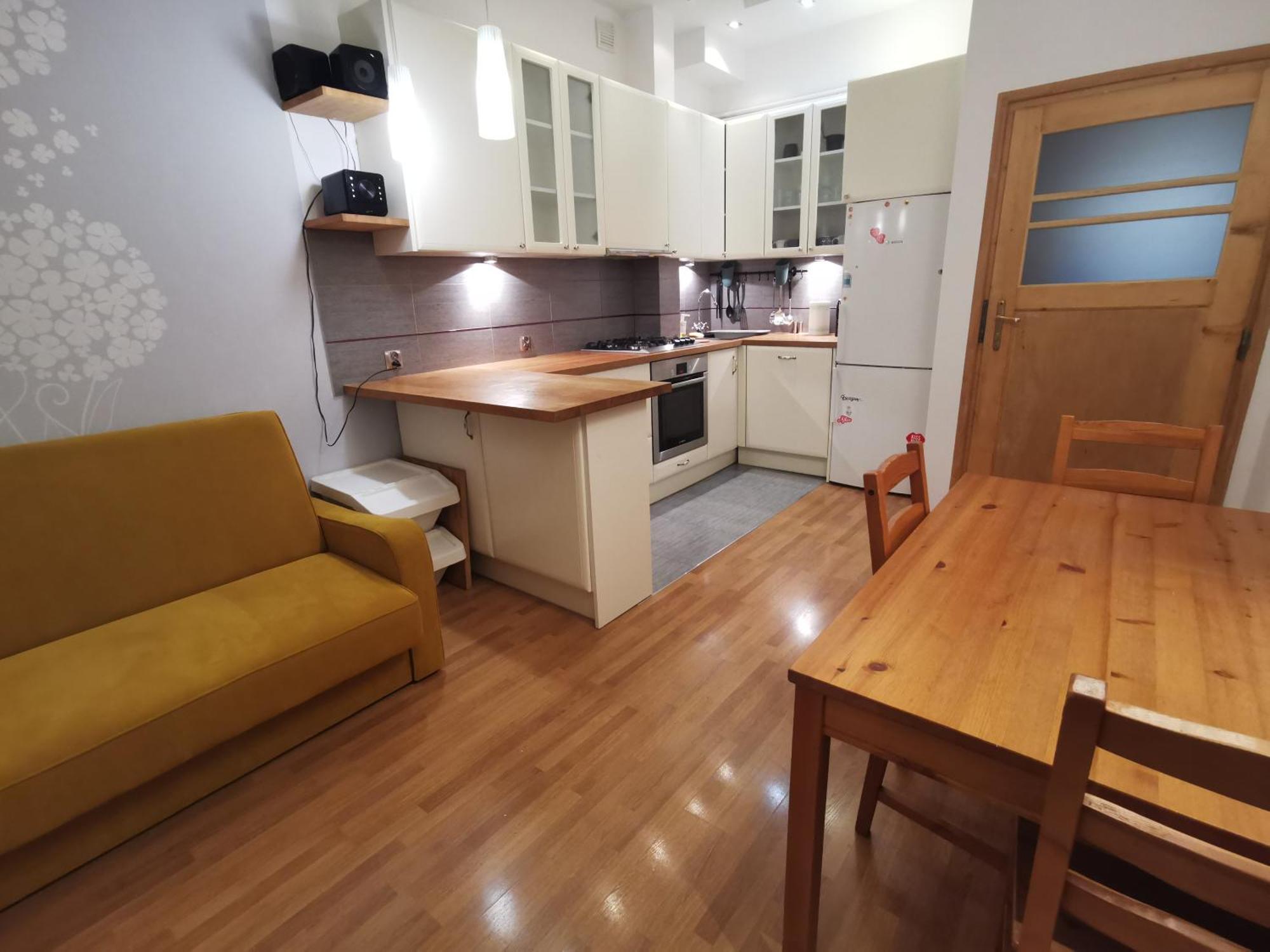 Cozy Spacious Apartment With Balcony 克拉科夫 外观 照片