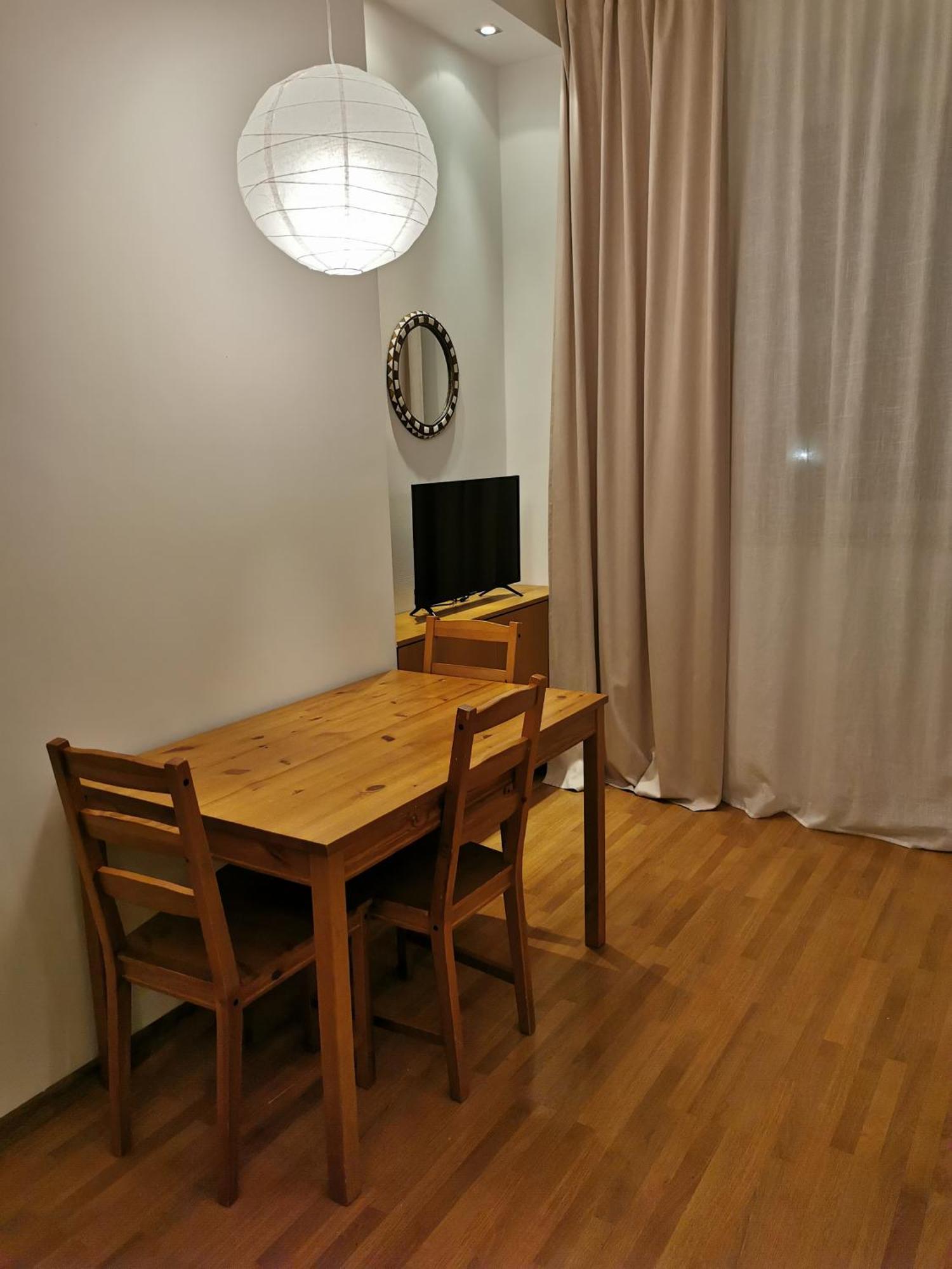 Cozy Spacious Apartment With Balcony 克拉科夫 外观 照片