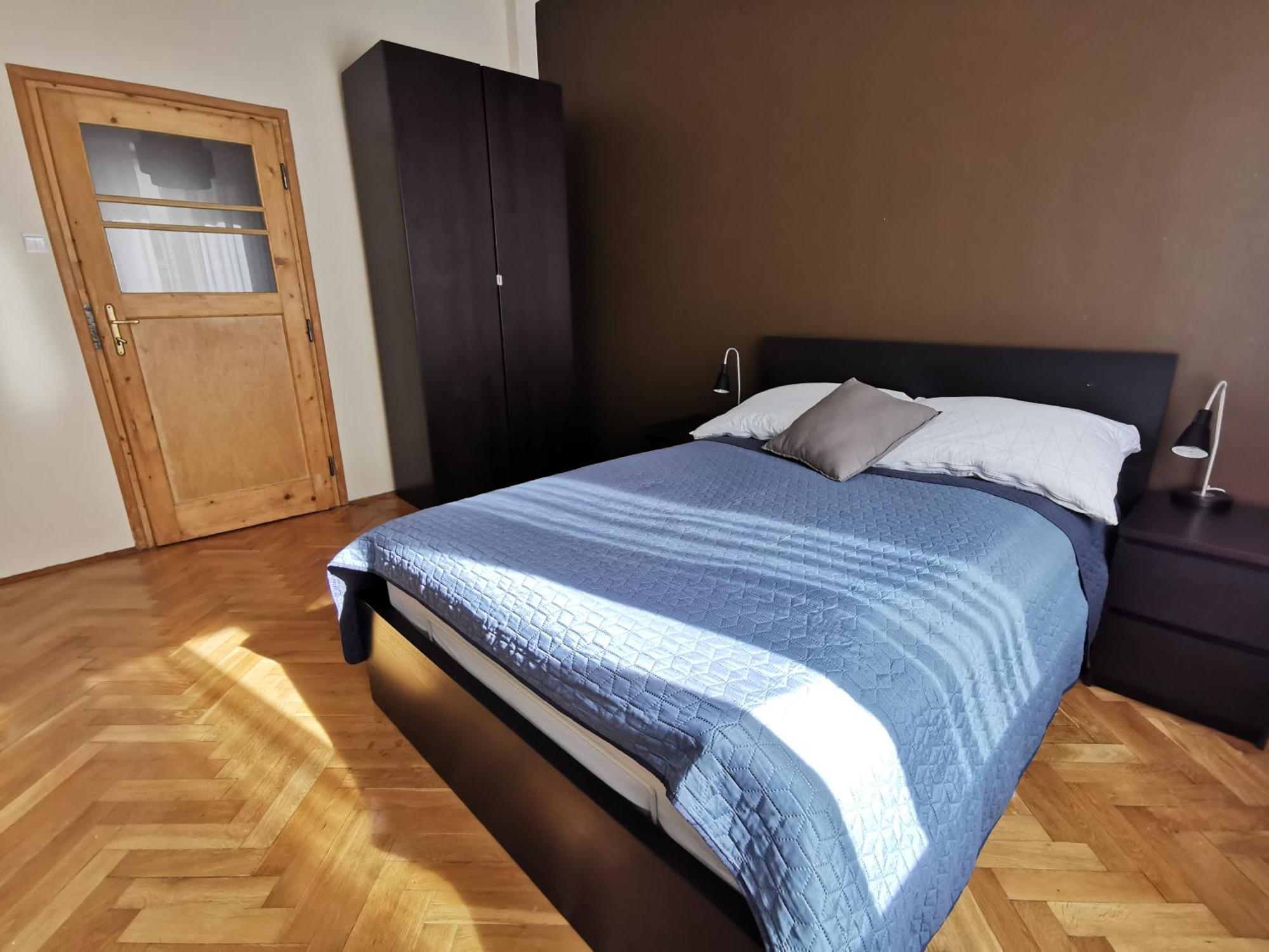 Cozy Spacious Apartment With Balcony 克拉科夫 外观 照片