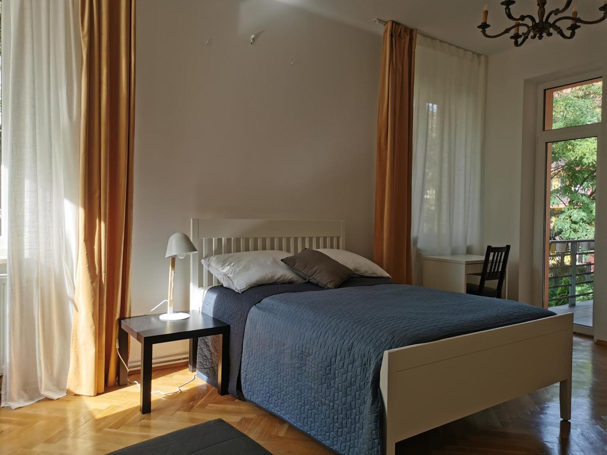 Cozy Spacious Apartment With Balcony 克拉科夫 外观 照片